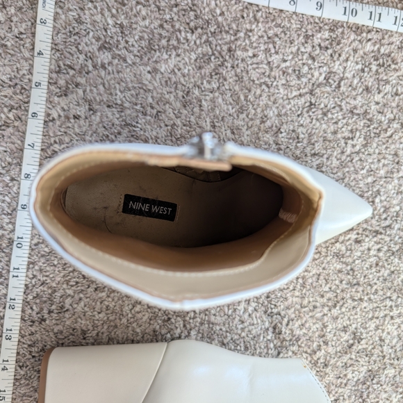 Elegant White Ankle Boots - Picture 3 of 3